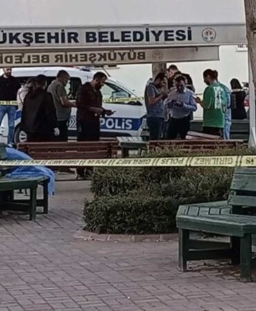 vAdana'da 3 kadın silahlı saldırıda öldürüldü!